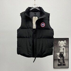Canada Goose Black Red Badge Stand Collar Quilted Down Vest Gilet